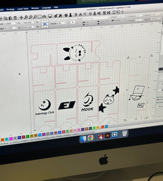 The photo shows the AI format vector file imported into the laser cutting classroom.
